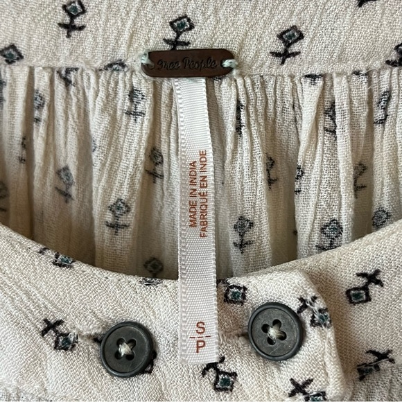 Free People Rune Print Tunic Top Size S Ivory Long Sleeves 3/4 Button Front - Picture 3 of 12